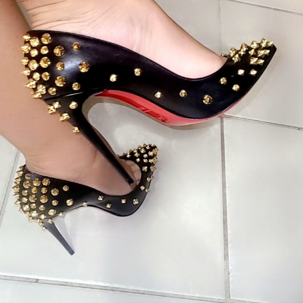 LOUBOUTIN